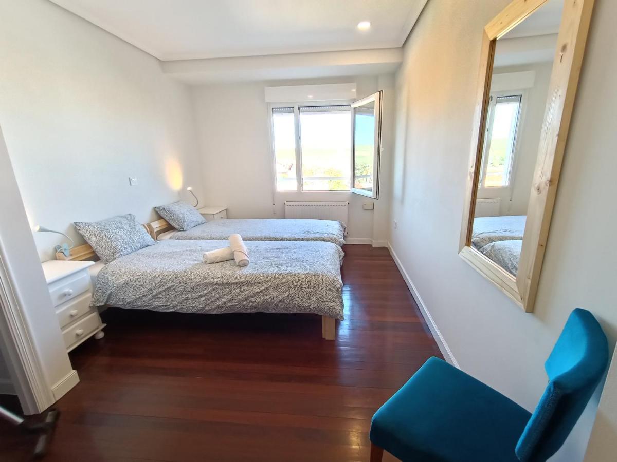Bonito Duplex Cerca De La Playa Y De Santander Apartment Santa Cruz De Bezana Bagian luar foto